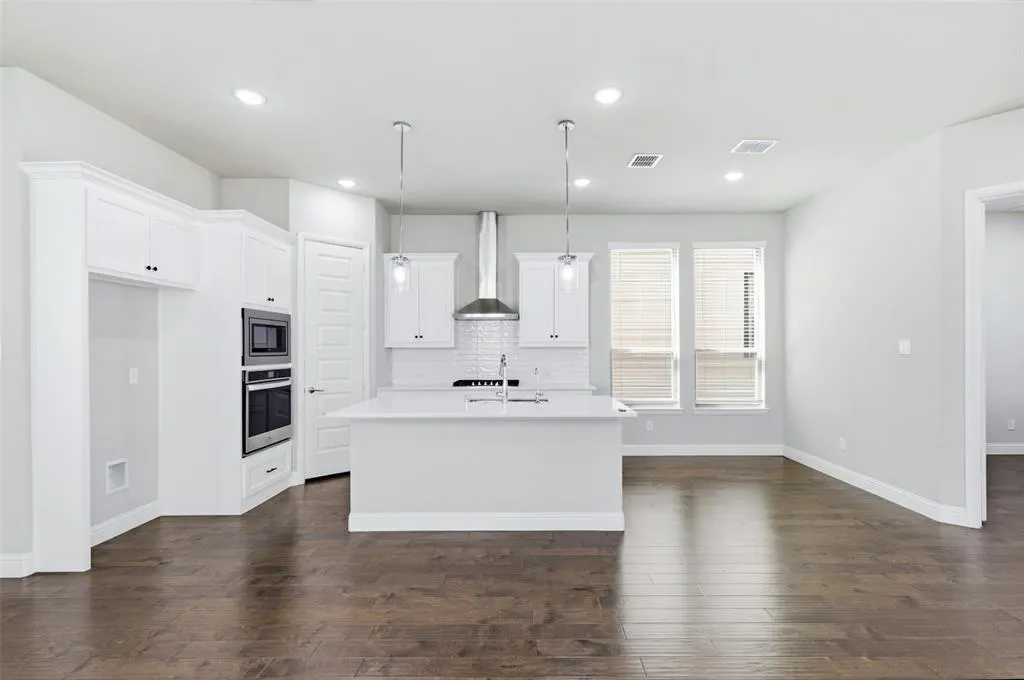 4126 Hap Arnold Mews