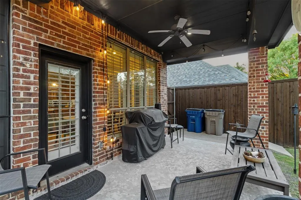 2609 Timberhollow Drive