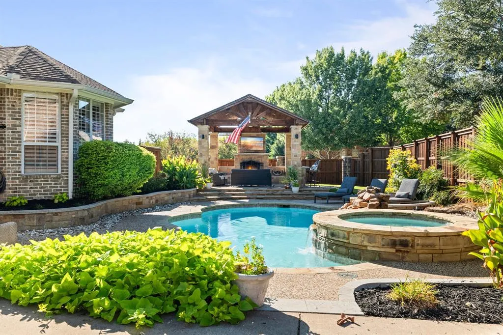 15214 Forest Haven Lane