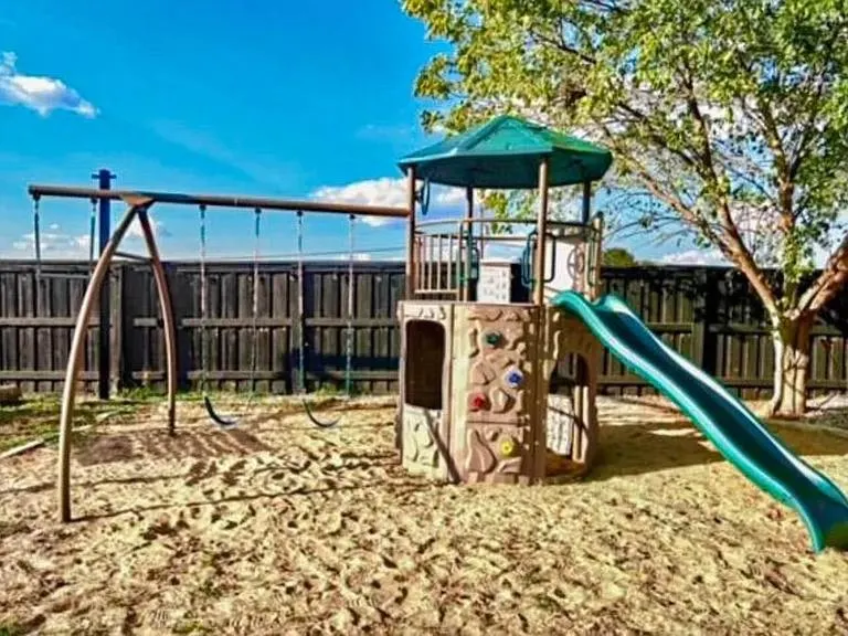 4908 Glenwood Lane
