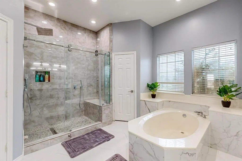 4908 Glenwood Lane