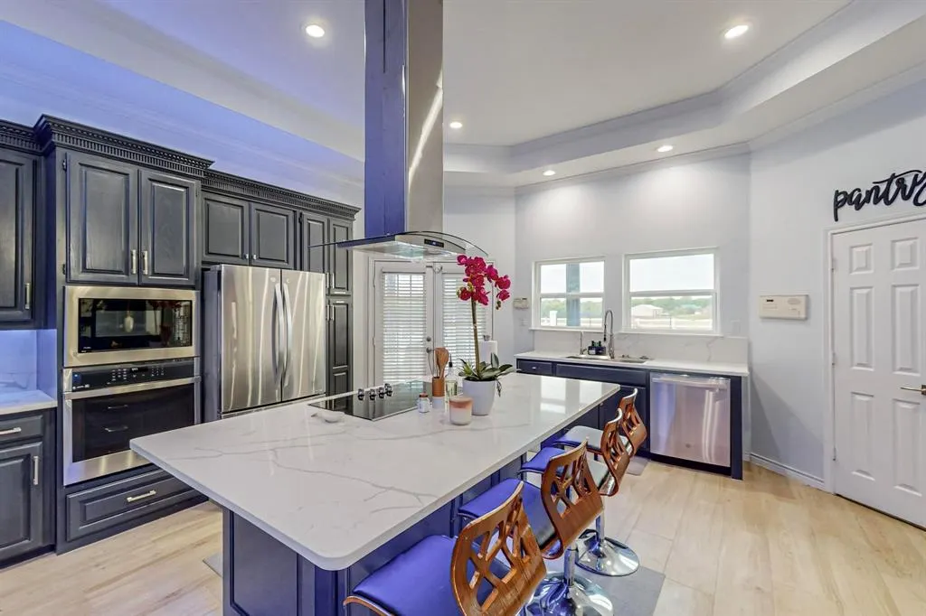 4908 Glenwood Lane