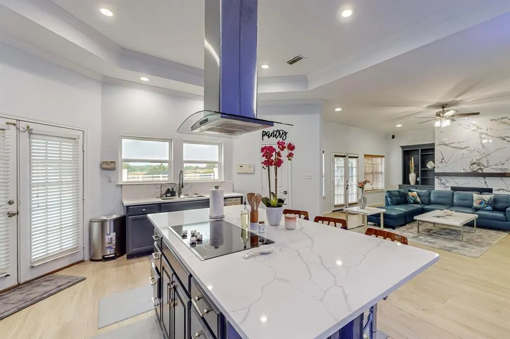 4908 Glenwood Lane