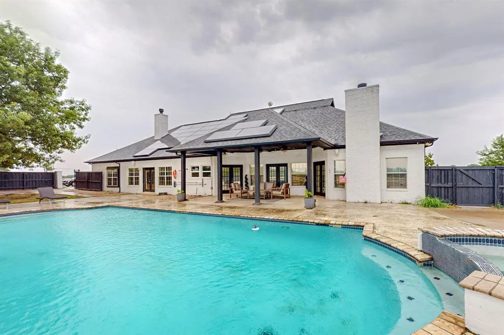 4908 Glenwood Lane