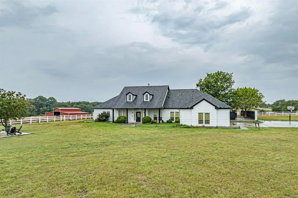 4908 Glenwood Lane