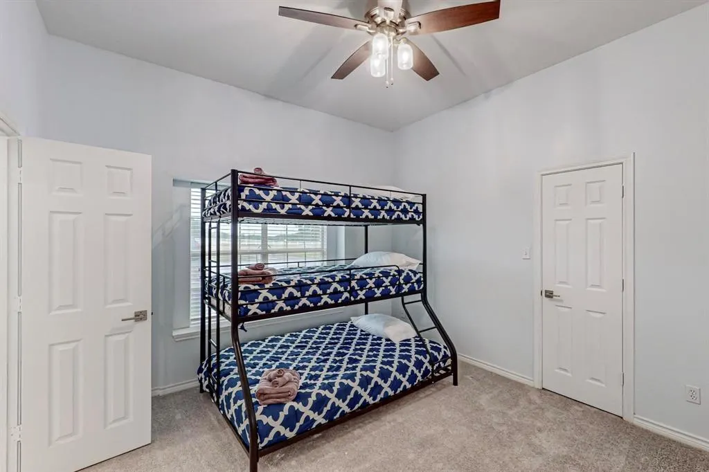 4908 Glenwood Lane