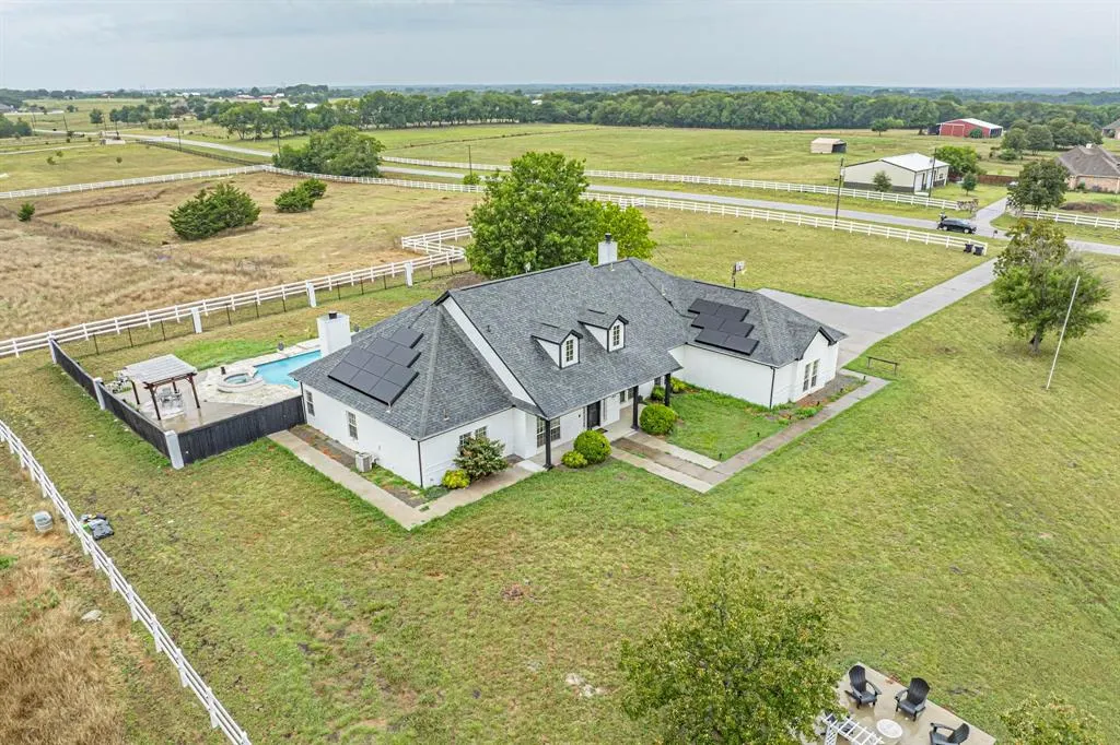 4908 Glenwood Lane