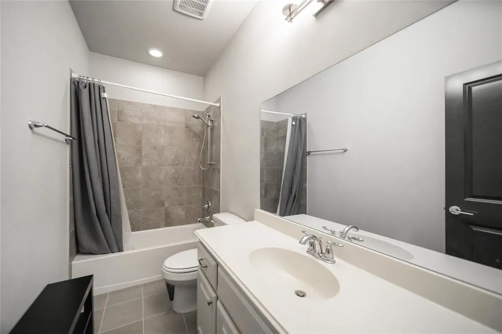 7005 Homestead Drive