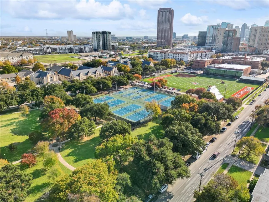 4039 Cole Avenue, #101