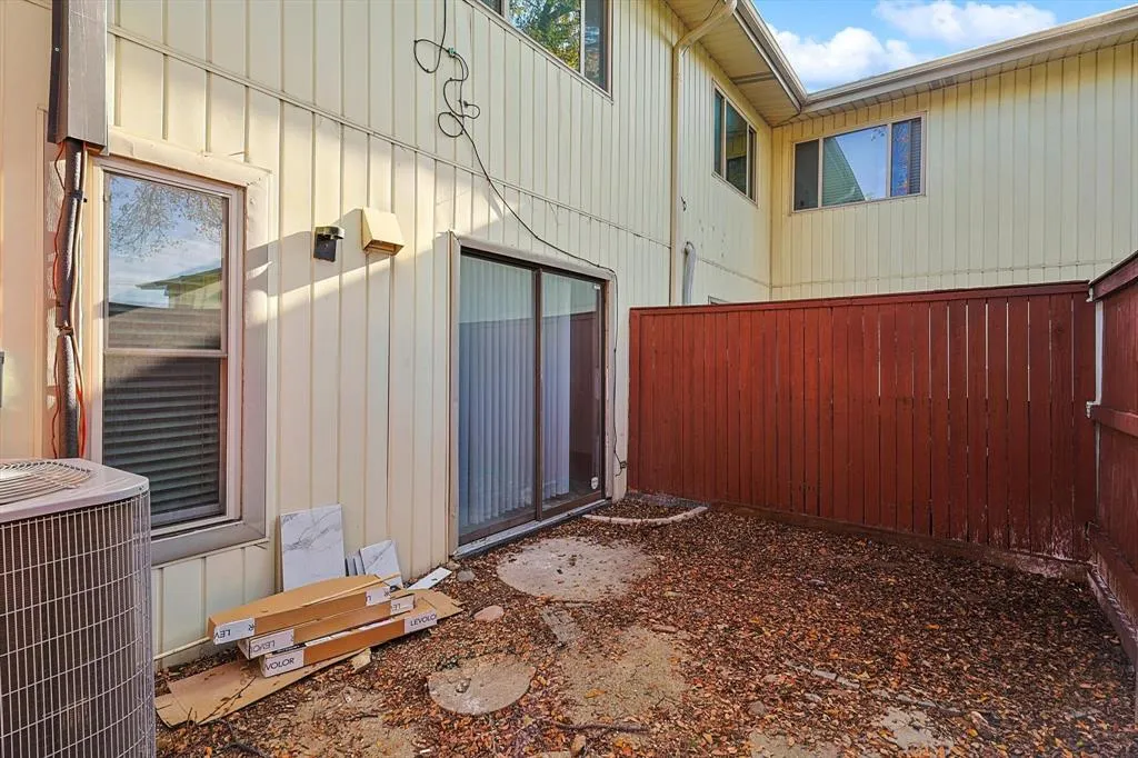 4039 Cole Avenue, #101