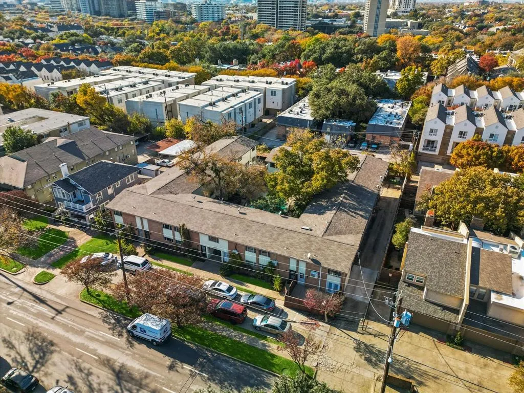 4039 Cole Avenue, #101