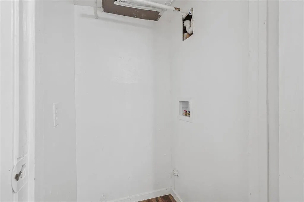 4039 Cole Avenue, #101