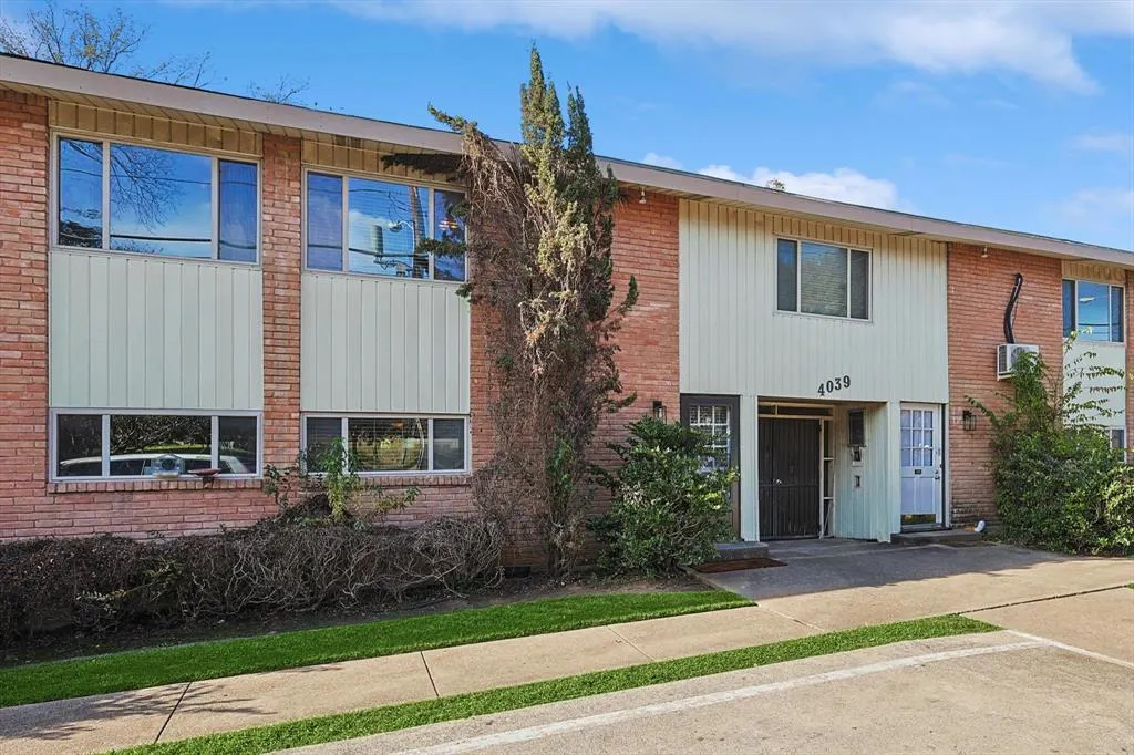 4039 Cole Avenue, #101