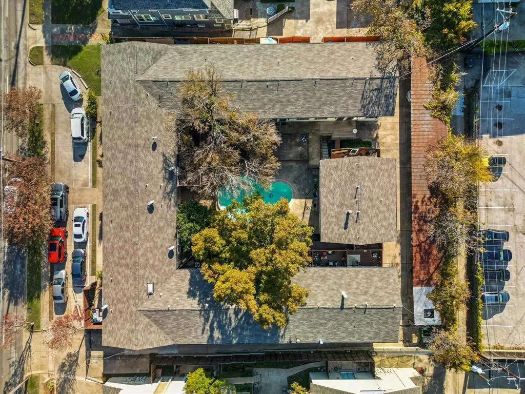 4039 Cole Avenue, #101