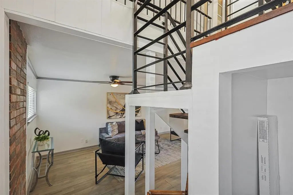 4039 Cole Avenue, #101