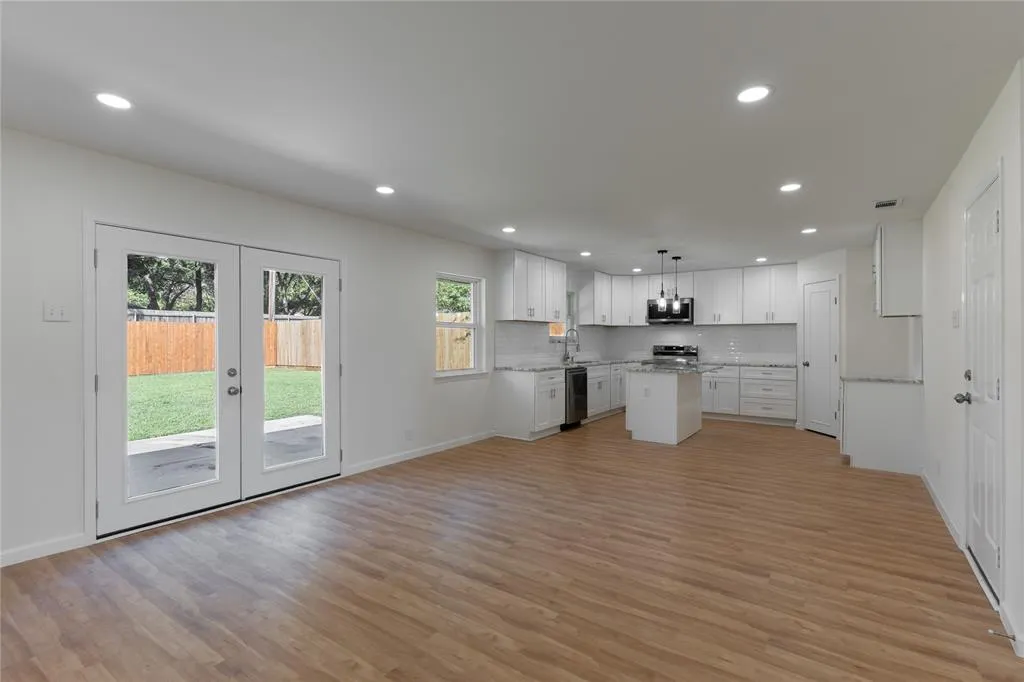 9225 Plano Road