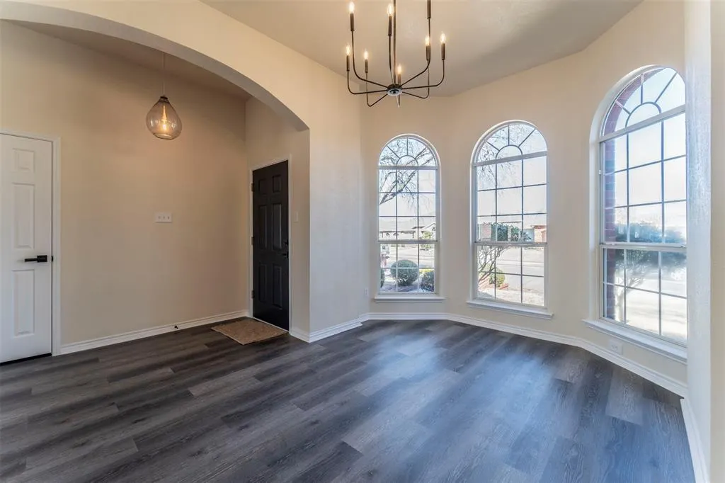 1528 Balboa Lane