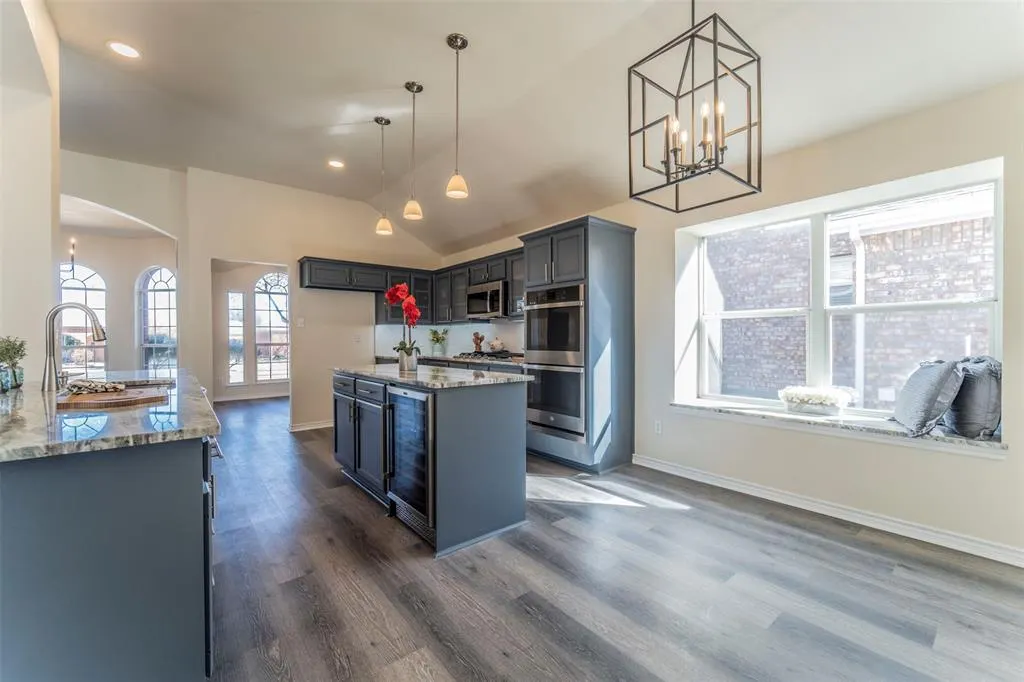 1528 Balboa Lane