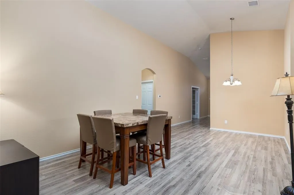 1613 Bluebird Drive