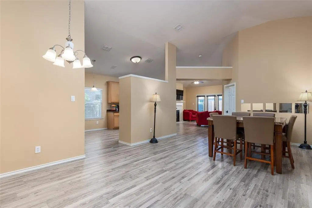 1613 Bluebird Drive