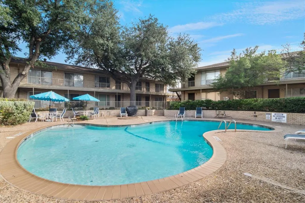 11118 Valleydale Drive, #A