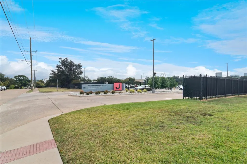 11118 Valleydale Drive, #A