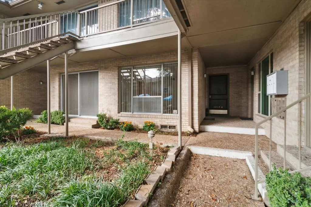 11118 Valleydale Drive, #A