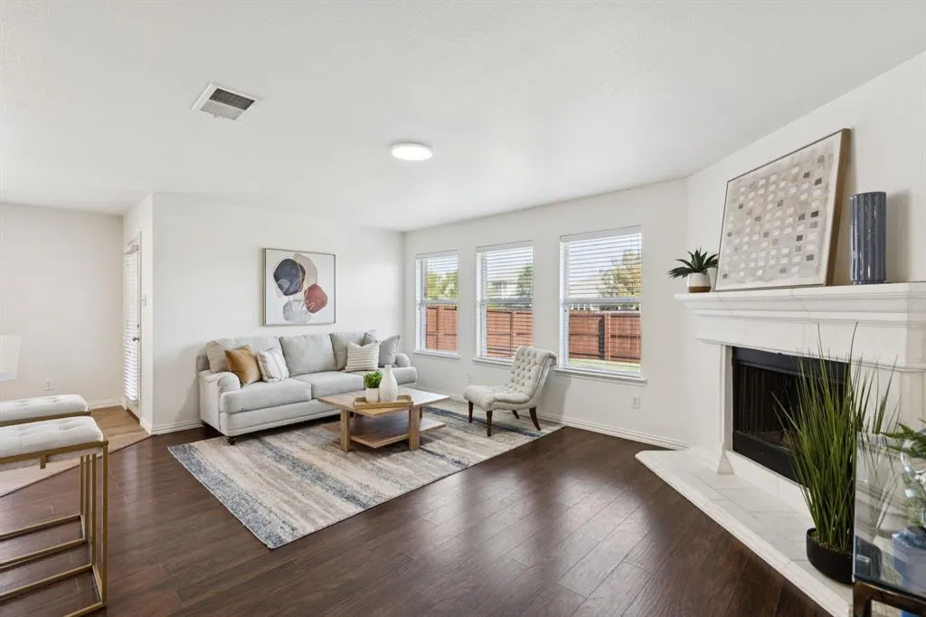 9904 Southgate Drive