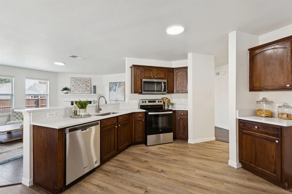 9904 Southgate Drive