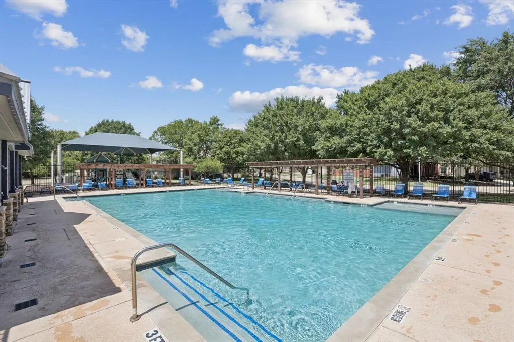 9904 Southgate Drive