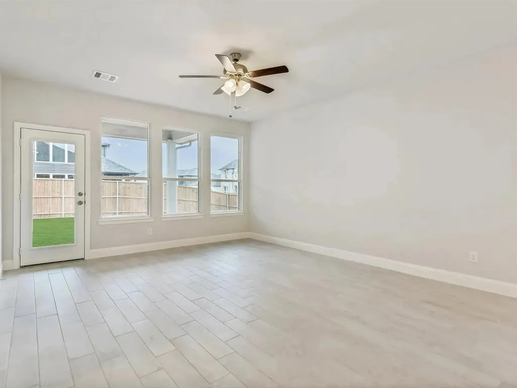 800 Portina Drive