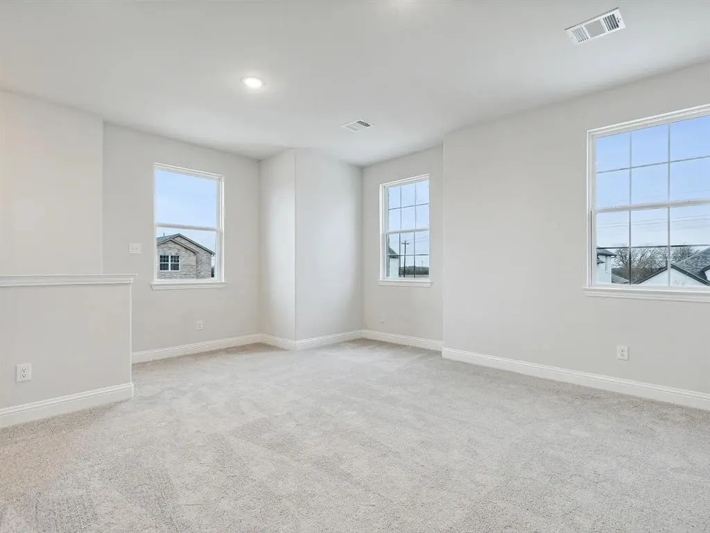 800 Portina Drive
