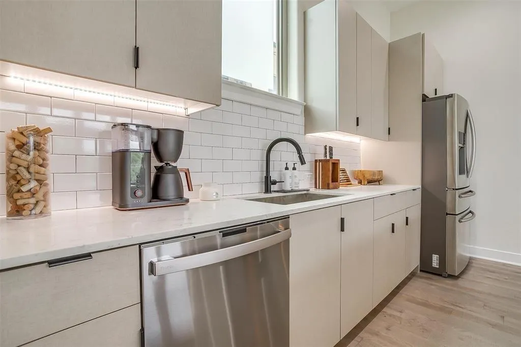 3231 Elihu Street, #101