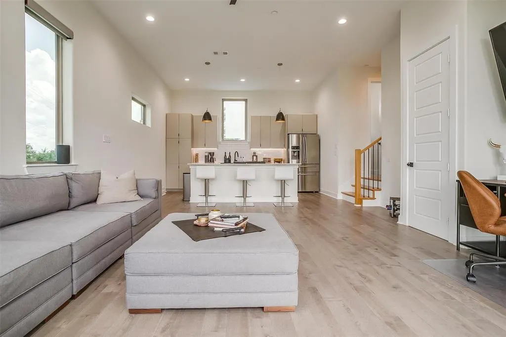 3231 Elihu Street, #101