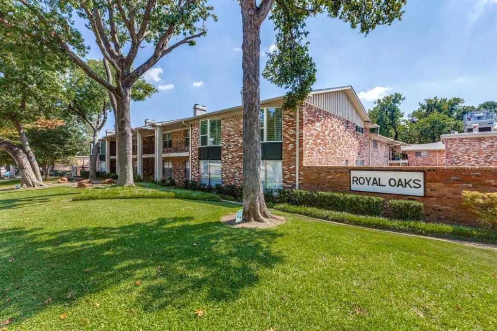 7832 Royal Lane, #212