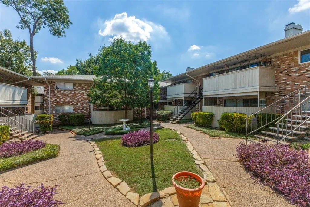 7832 Royal Lane, #212