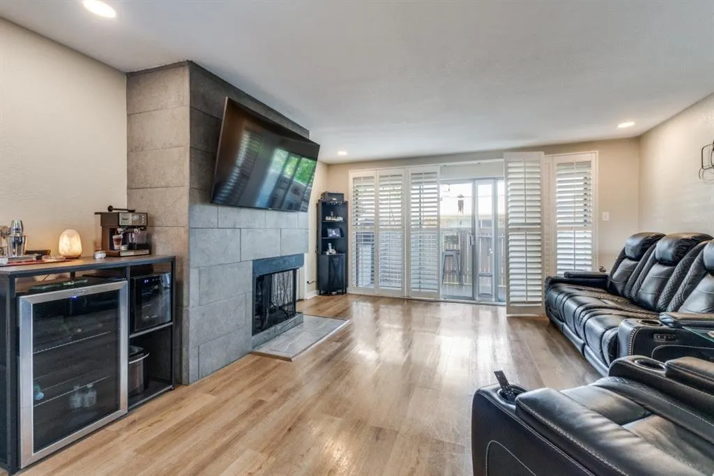 7832 Royal Lane, #212
