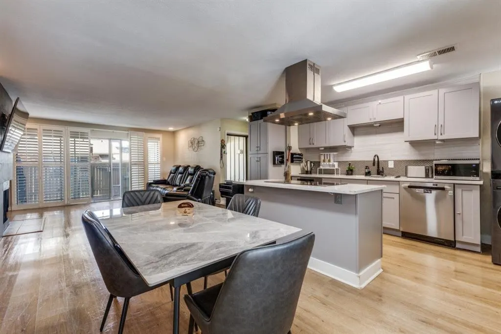 7832 Royal Lane, #212
