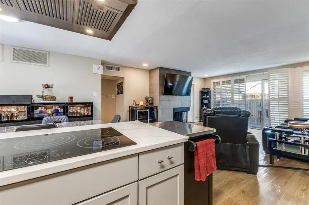7832 Royal Lane, #212