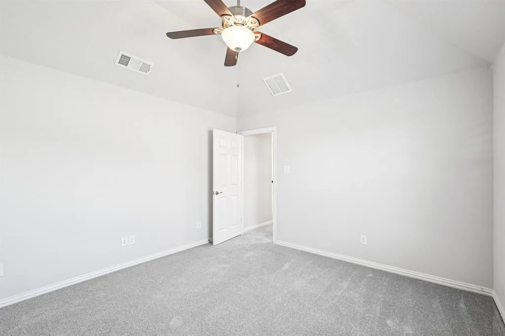 6012 Oakmere Lane