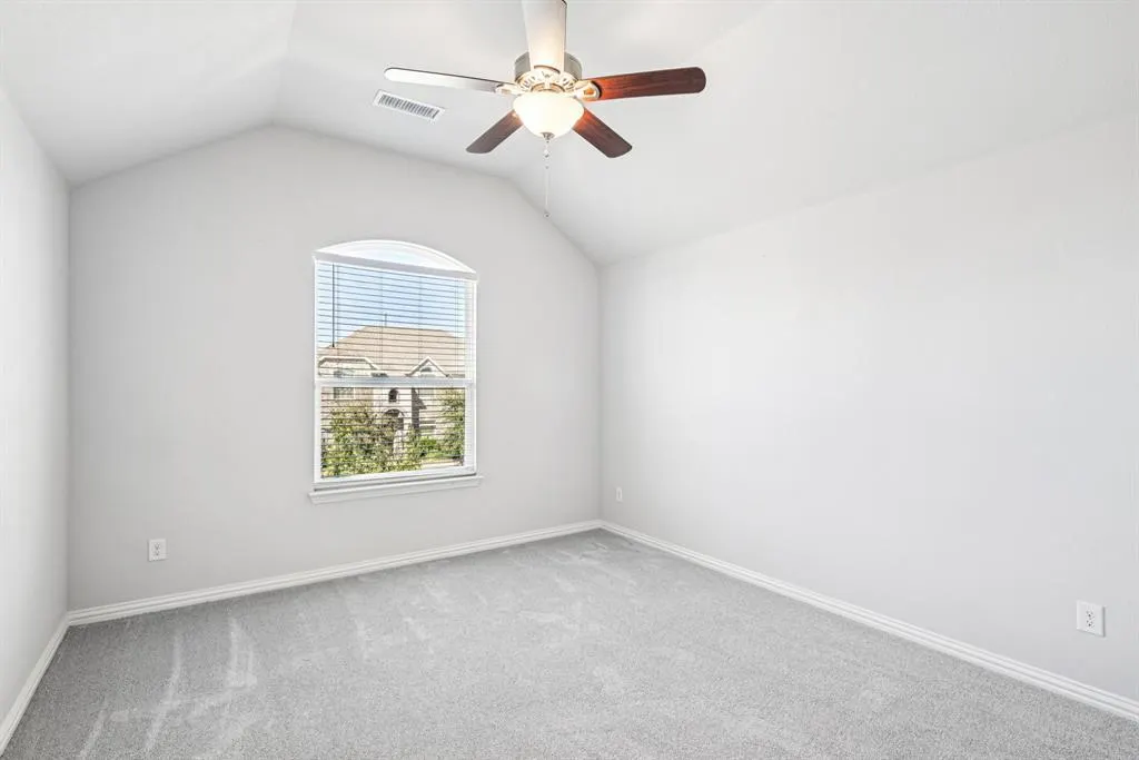 6012 Oakmere Lane