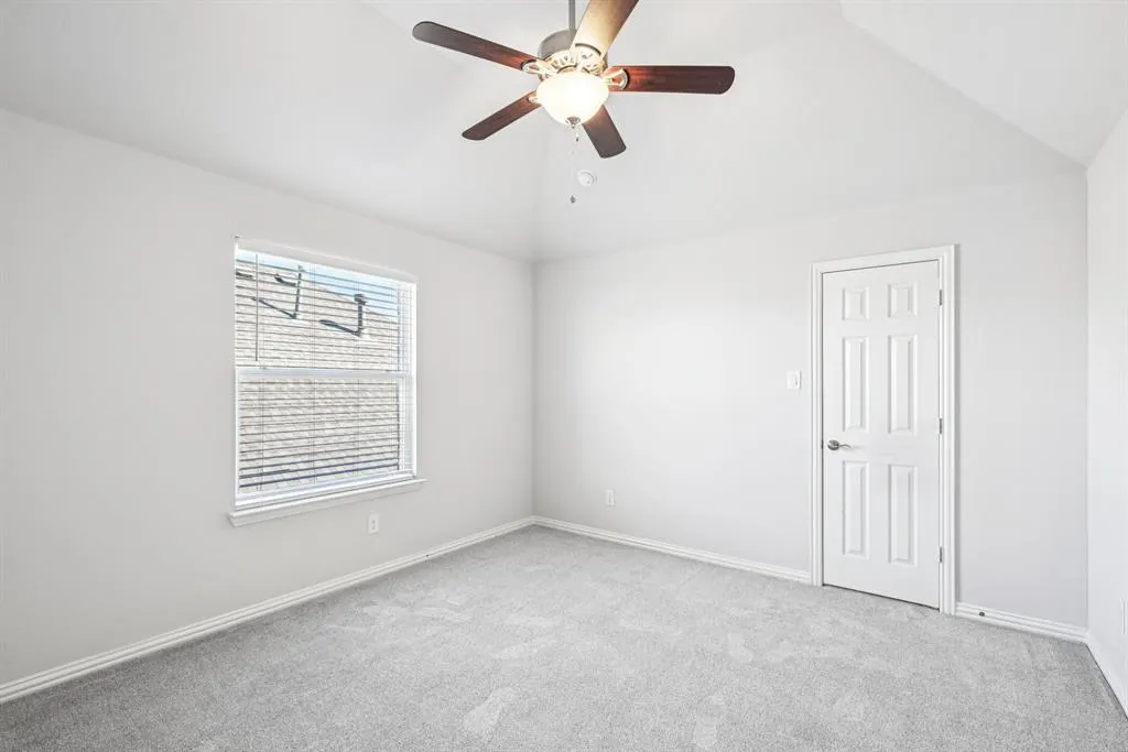 6012 Oakmere Lane