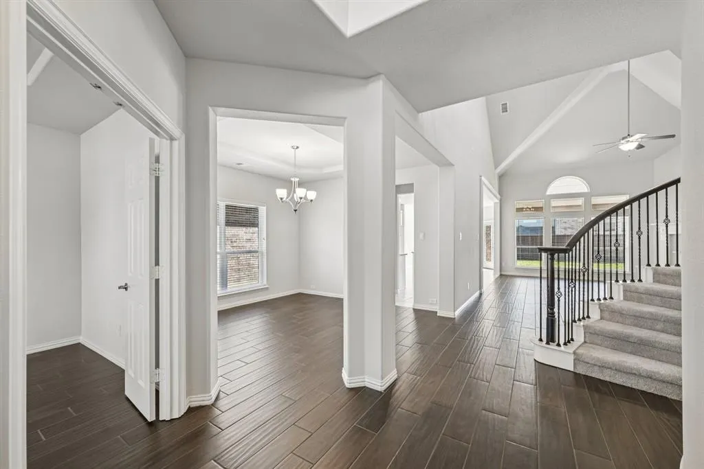 6012 Oakmere Lane
