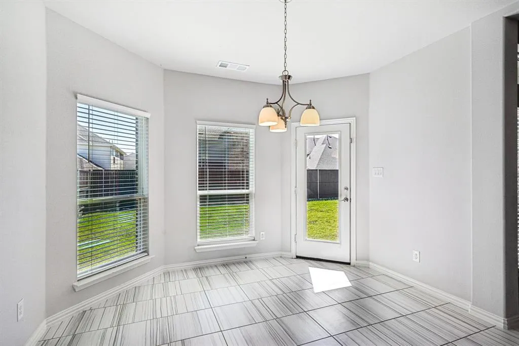 6012 Oakmere Lane