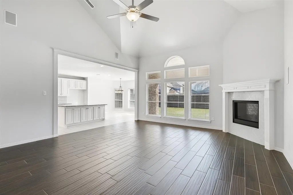6012 Oakmere Lane