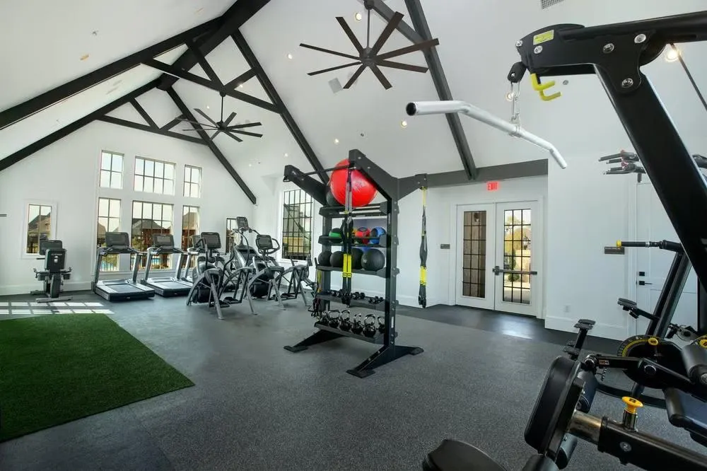 2800 Crane Court