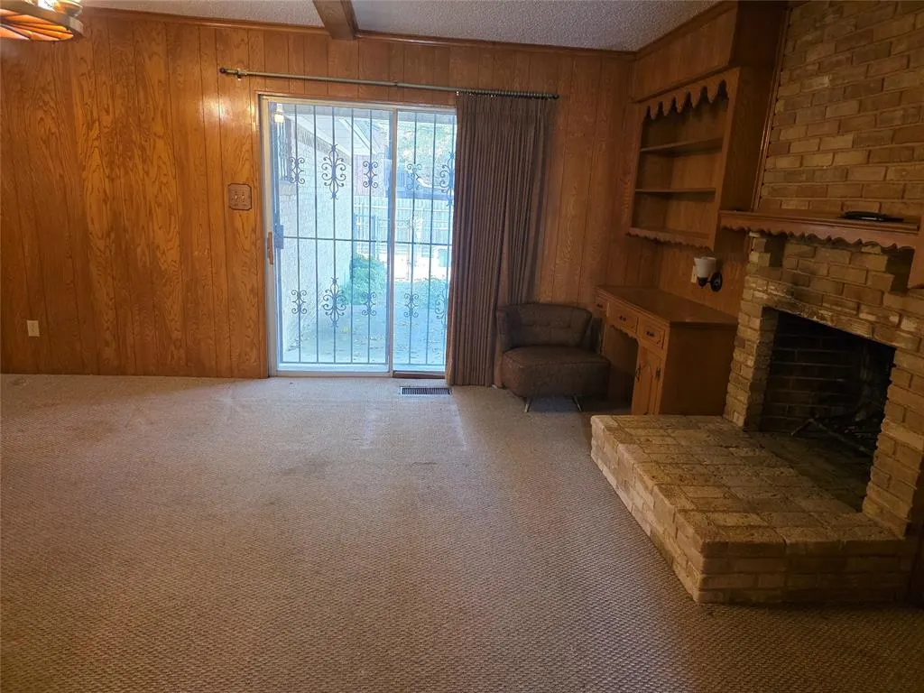1807 Mapleton Drive