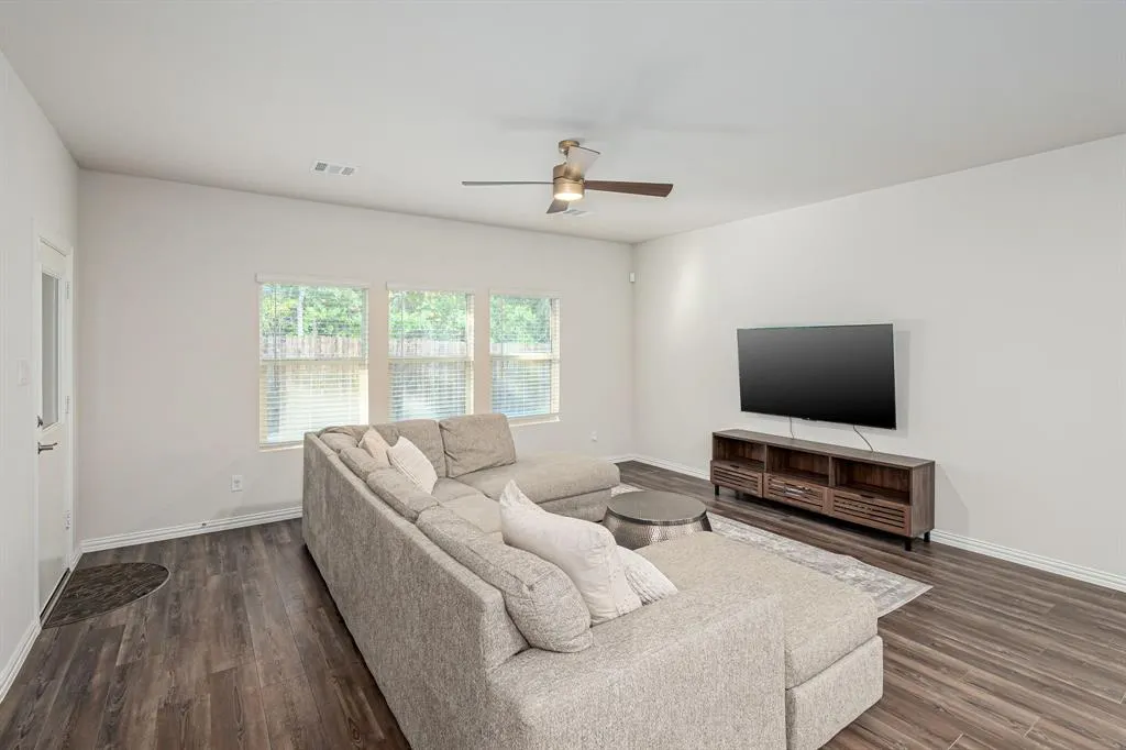 3905 Buckeye Bend