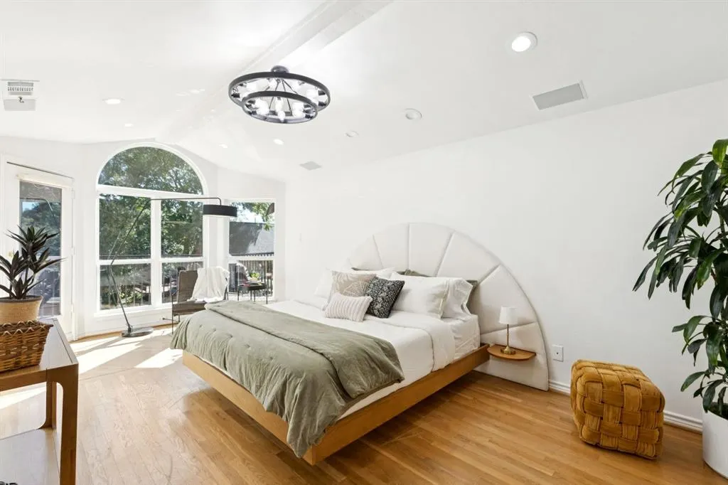 1309 Dumont Drive