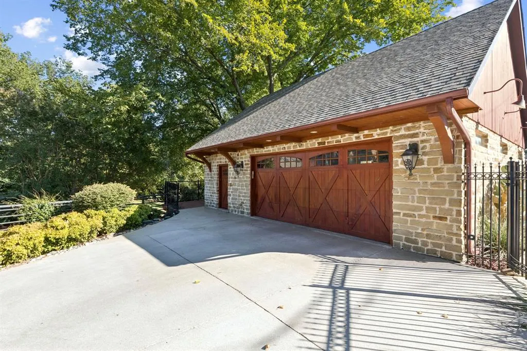 1309 Dumont Drive